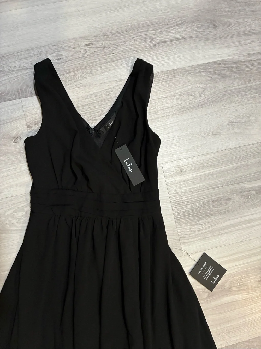 Lulu's Elegant Black V-Neck Maxi Dress with Front Slit